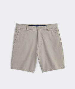 Vineyard Vines 7 Inch Performance On-The-Go Shorts in Khaki