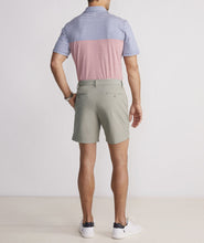 Load image into Gallery viewer, Vineyard Vines 7 Inch Performance On-The-Go Shorts in Khaki