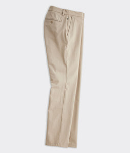 Vineyard Vines On-The-Go Pant in Khaki