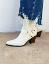 Load image into Gallery viewer, The Jackson Pointed Toe Booties