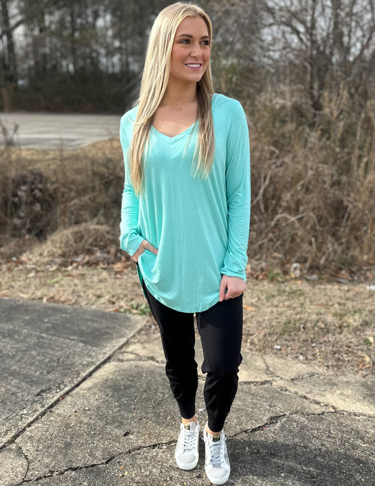 Show Me Everyday V-Neck Long Sleeve Top Mint