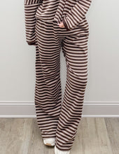 Load image into Gallery viewer, Southern Shirt Women's On The Line Pants in Chocolate Bark