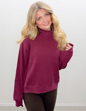 Load image into Gallery viewer, The North Face Women's Chabot 2.0 Mockneck in Burgundy Crush