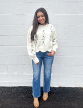 Load image into Gallery viewer, Cute Pick Embroidered Floral Sweater