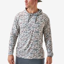 Load image into Gallery viewer, Burlebo Men's Performance Hoodie in Classic Deer Camo