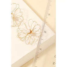 Load image into Gallery viewer, Thin Wire Frame Flower Stud Earrings