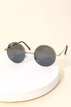 Load image into Gallery viewer, Retro Round Sunglasses Silver/Black