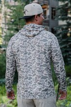 Load image into Gallery viewer, Burlebo Men&#39;s Classic Deer Camo Performance Hoodie