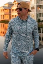 Load image into Gallery viewer, Burlebo Men&#39;s Seaside Camo Performance Hoodie