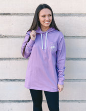 Load image into Gallery viewer, Southern Tide Women&#39;s Skipjack Long Sleeve Hoodie Tee